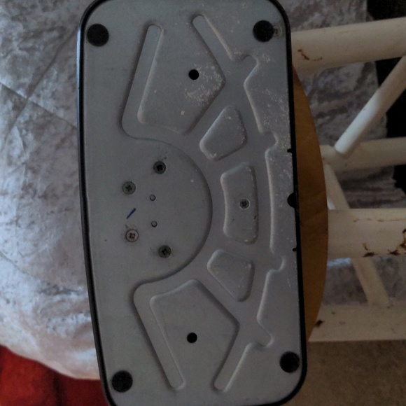 DELL-19" WIDESCREEN FLAT-PANEL LCD MONITOR ONLY!! - Picture 10 of 10